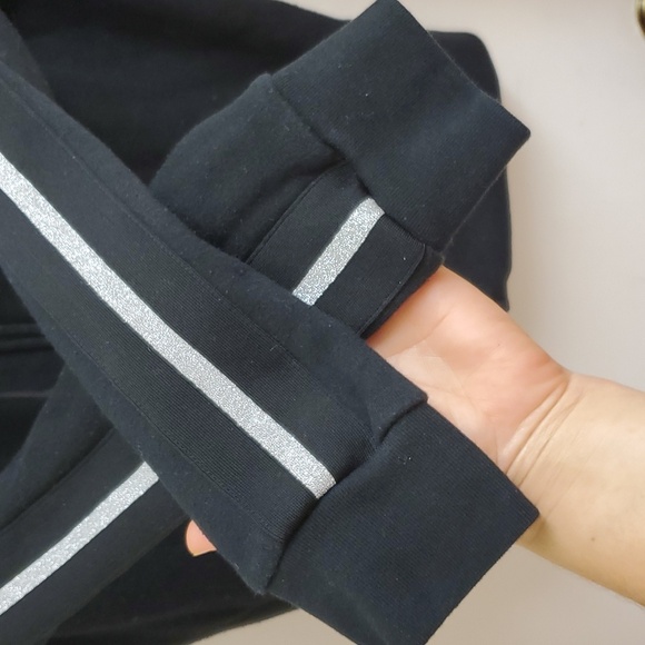 🤩Rare vs pink sequences jacket size small - Picture 7 of 11